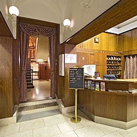Hotel Sofia Прага Інтер'єр фото